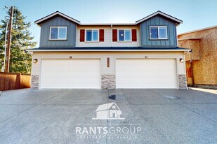 15539-15533 Leah Ave SE in Yelm, WA - Building Photo