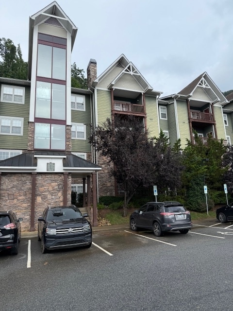 property at 2000 Olde Eastwood Village Blvd