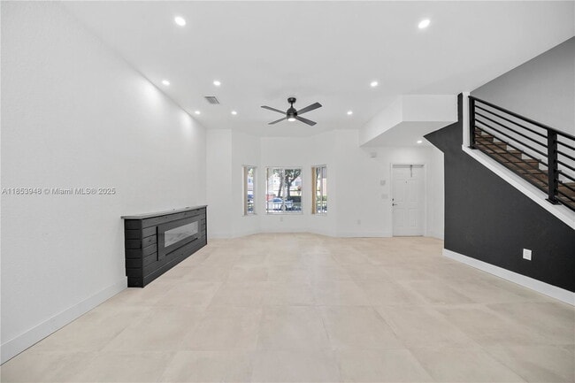 2414 SE 21st St in Homestead, FL - Building Photo - Building Photo