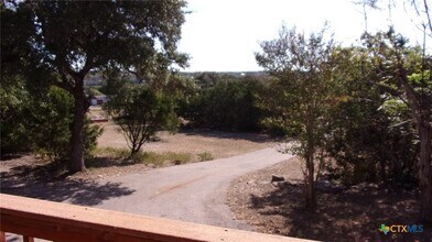 252 Sir Winston Dr in Canyon Lake, TX - Building Photo - Building Photo