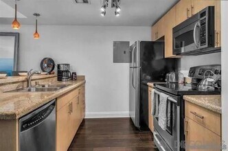 425 W Beech St, Unit 1354 in San Diego, CA - Foto de edificio - Building Photo