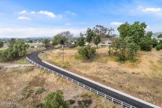 167 Rimrock Rd in Thousand Oaks, CA - Building Photo - Building Photo