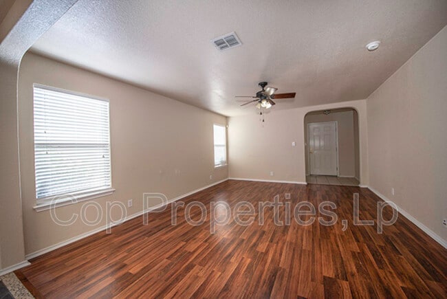 518 Reba in Converse, TX - Building Photo - Building Photo