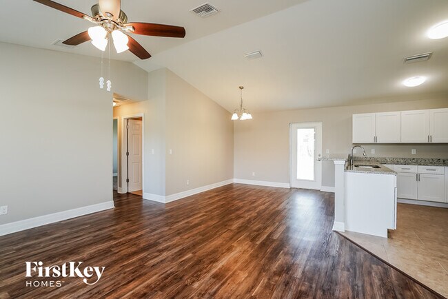 712 NE Van Loon Ln in Cape Coral, FL - Building Photo - Building Photo