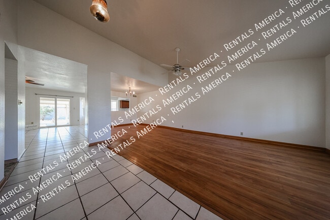 710 W Alamo Dr in Chandler, AZ - Foto de edificio - Building Photo