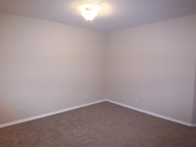 property at 1406 W Emerald Ave