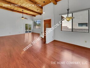 11854 N Desert Slopes Way in Oro Valley, AZ - Building Photo - Building Photo