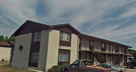 Tudor Manor Apartments in Henderson, KY - Building Photo