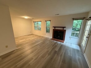 4330 Edith Ln in Greensboro, NC - Building Photo - Building Photo