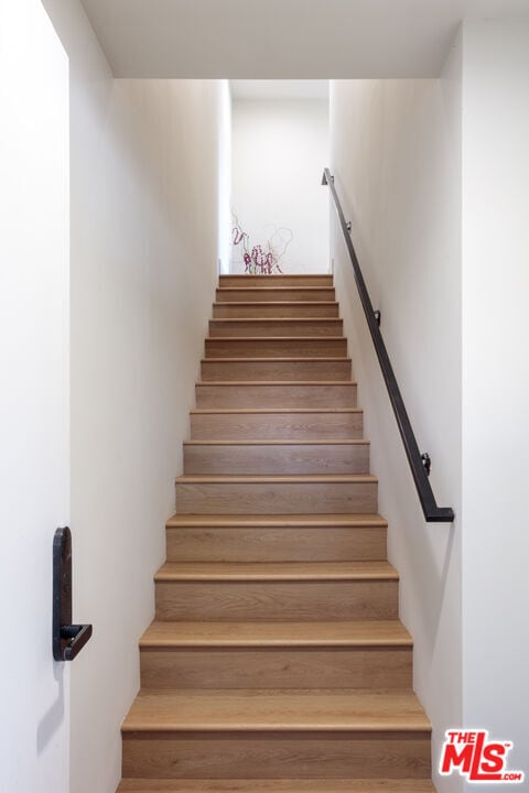 859 N Mansfield Ave in Los Angeles, CA - Building Photo - Building Photo