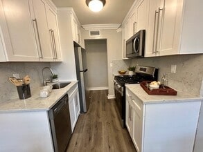 Fairfield At Selden in Selden, NY - Foto de edificio - Building Photo