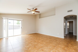 1231 W 17th Ave in Apache Junction, AZ - Building Photo - Building Photo