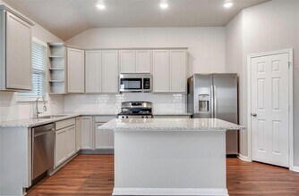1134 Tomball Downs Dr in Tomball, TX - Building Photo - Building Photo