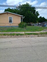 162 Sterling Dr in San Antonio, TX - Foto de edificio - Building Photo