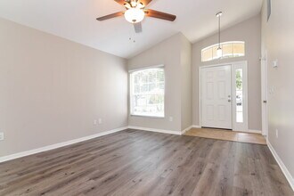 11710 Mango Cross Ct in Seffner, FL - Building Photo - Building Photo