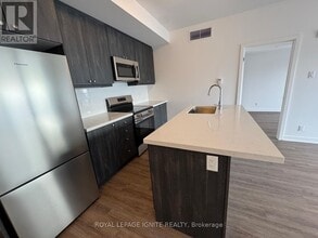 55 Clarington Blvd in Bowmanville, ON - Building Photo - Building Photo