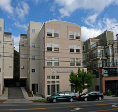 4032 Stone Way N in Seattle, WA - Building Photo - Building Photo