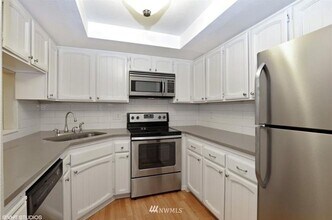 2503 NE 4th St in Renton, WA - Building Photo - Building Photo