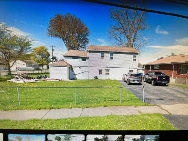 7324 Girard Ave