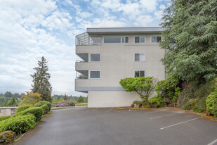 Blue Sky Vista in Mercer Island, WA - Foto de edificio - Building Photo