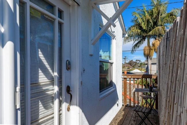 3270 Cedar St in San Diego, CA - Building Photo - Building Photo