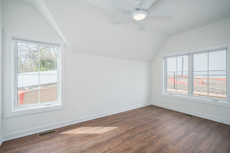 Cottage Grove at St. Mary's Townhomes in Rochester, MN - Foto de edificio - Interior Photo