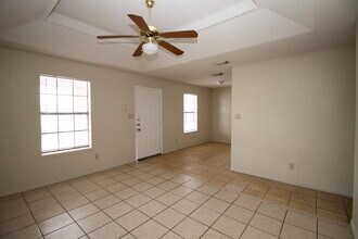 Summit Apartments in McAllen, TX - Building Photo - Building Photo
