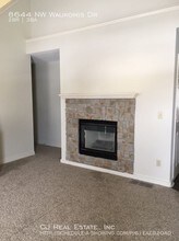 8644 NW Waukomis Dr in Kansas City, MO - Building Photo - Building Photo