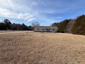 176 Old Fountain Rd in Richlands, NC - Building Photo - Building Photo