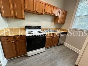 666 N Spring St in Winston-Salem, NC - Building Photo - Building Photo