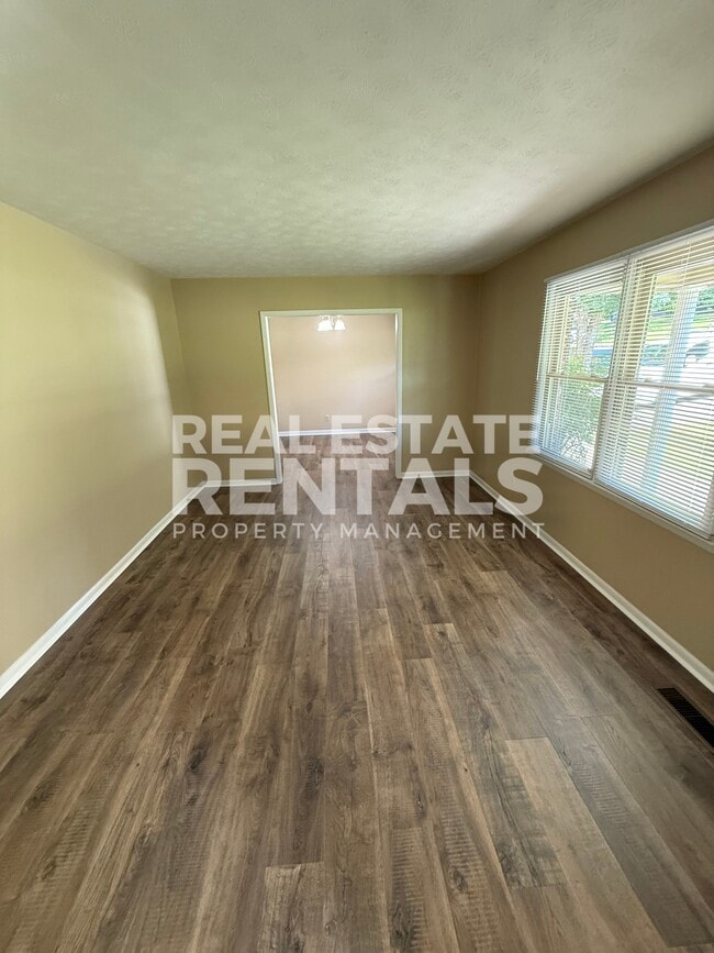 120 S Hawk Dr in Rainbow City, AL - Building Photo - Building Photo