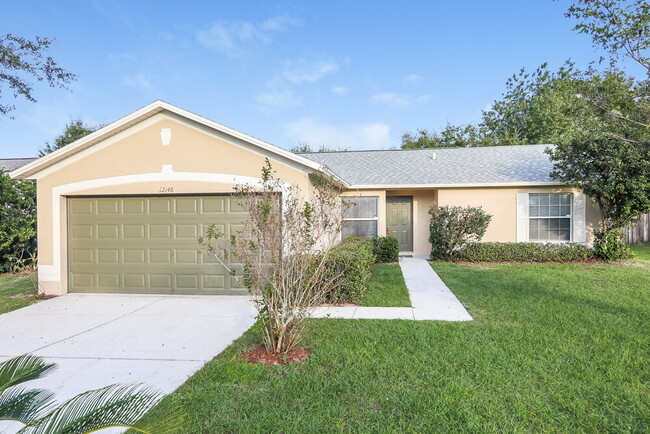 property at 12148 Woodglen Cir