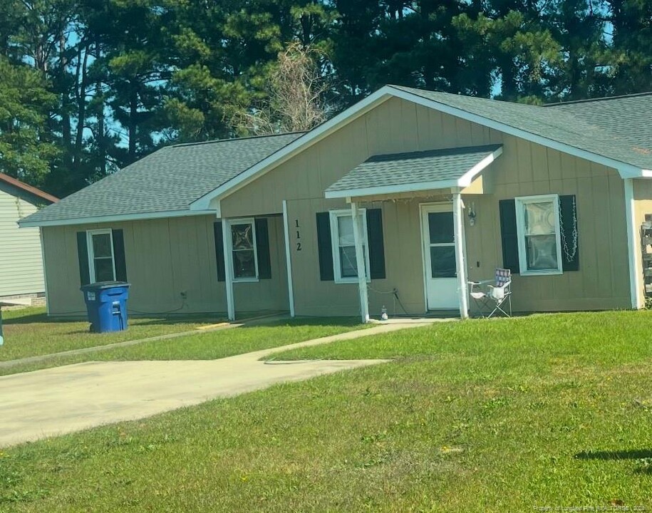 112 Eulon Loop in Raeford, NC - Building Photo