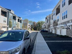 8106 Donatello Dr in Princeton, NJ - Building Photo