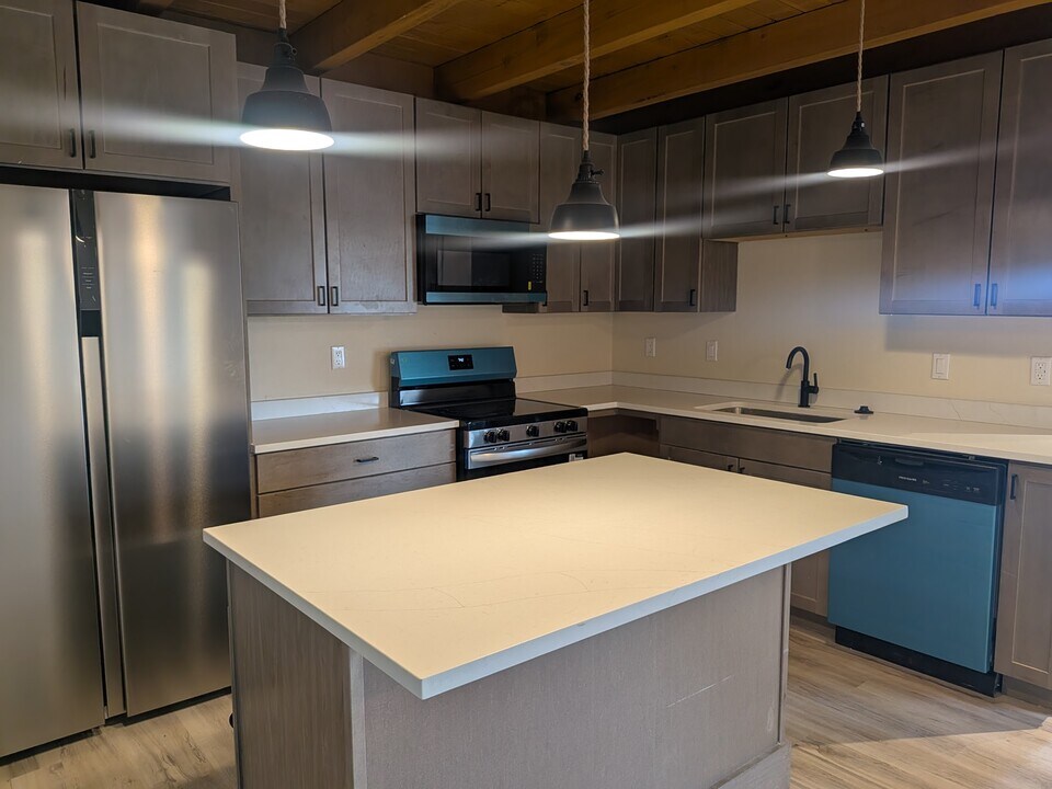 8100 Ryan Gulch Rd in Silverthorne, CO - Building Photo