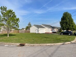 1610 Robert Rd in Columbia, TN - Building Photo - Building Photo