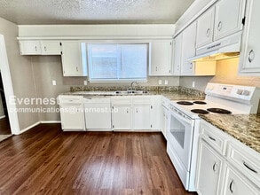 8131 E 65th Pl in Tulsa, OK - Building Photo - Building Photo
