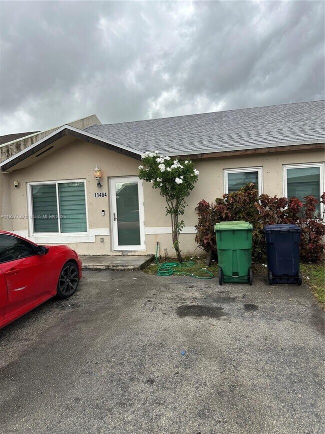 11404 SW 147th St in Miami, FL - Building Photo - Building Photo