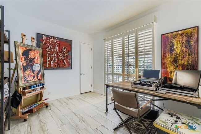 7711 Broadway in San Antonio, TX - Building Photo - Building Photo