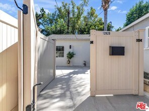 12820 Hatteras St in Los Angeles, CA - Building Photo - Building Photo