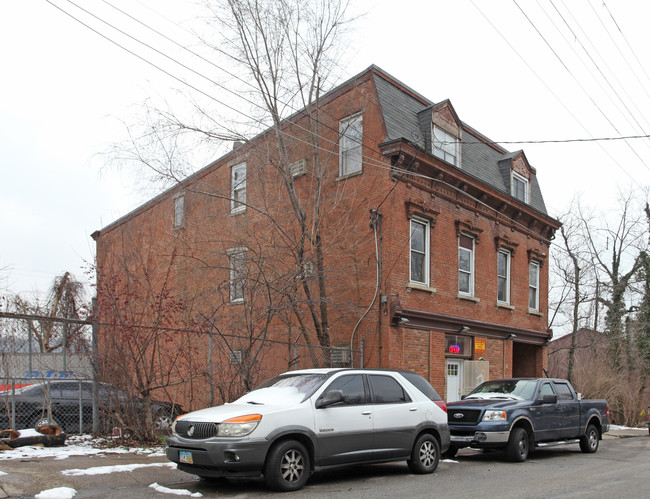 2556 Beekman St in Cincinnati, OH - Building Photo - Building Photo