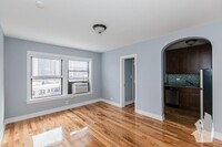 550 W Arlington Pl, Unit #508 in Chicago, IL - Foto de edificio - Building Photo