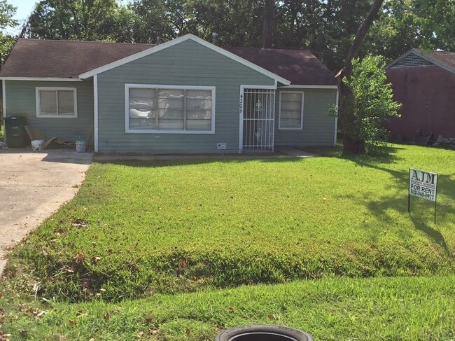 property at 4305 Kay Cir