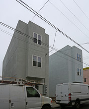 1930 S 7th St in Philadelphia, PA - Building Photo - Building Photo