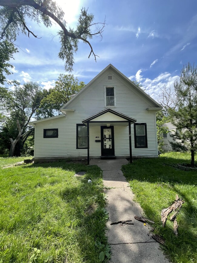 property at 5920 N 34th St