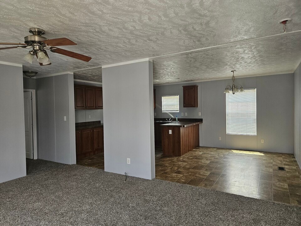 130 Lynnwood Cir in Clarksville, TN - Building Photo