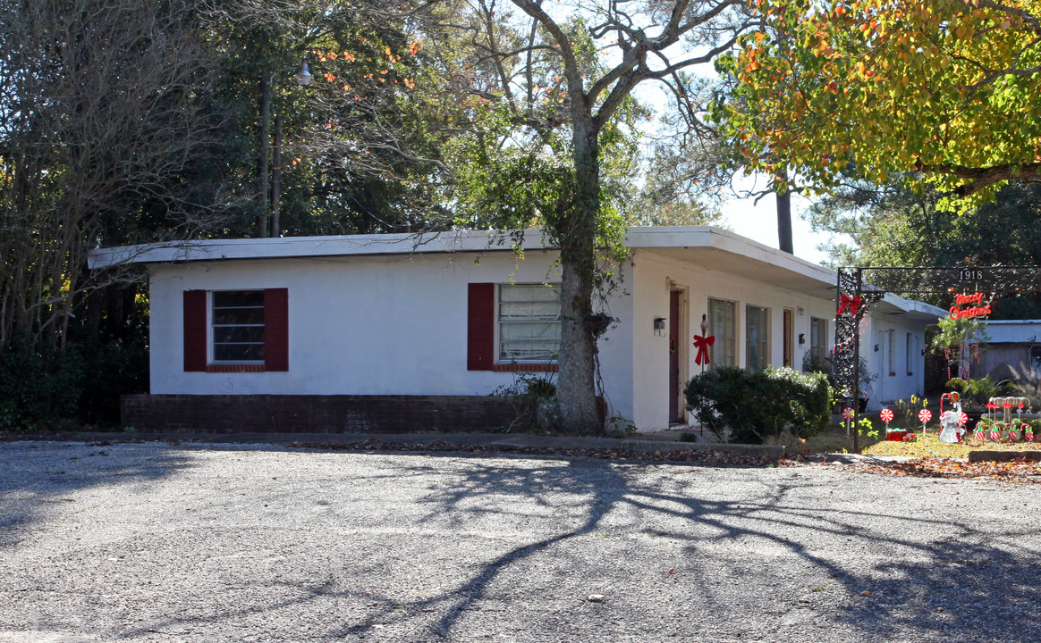 1918 Jackson Ave in Pascagoula, MS - Building Photo