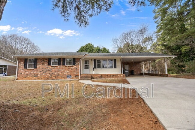 property at 2616 Redbud Dr