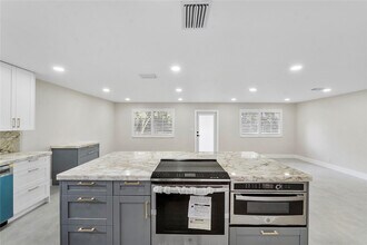 828 Johnson St in Hollywood, FL - Building Photo - Building Photo