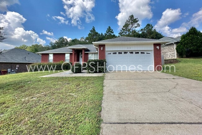 property at 653 Territory Ln